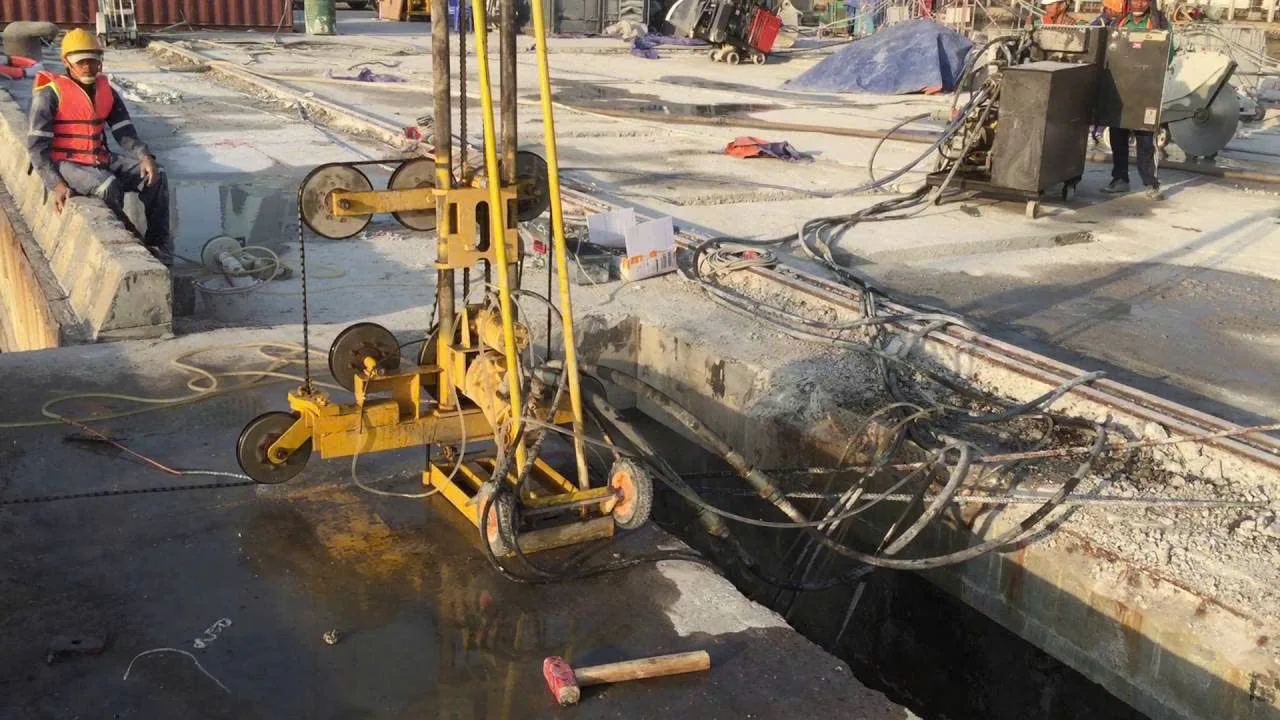 Cắt Bê Tông Bằng Dây Kim Cương Tiến Thịnh Cắt Bê Tông Bằng Dây Kim Cương Tiến Thịnh