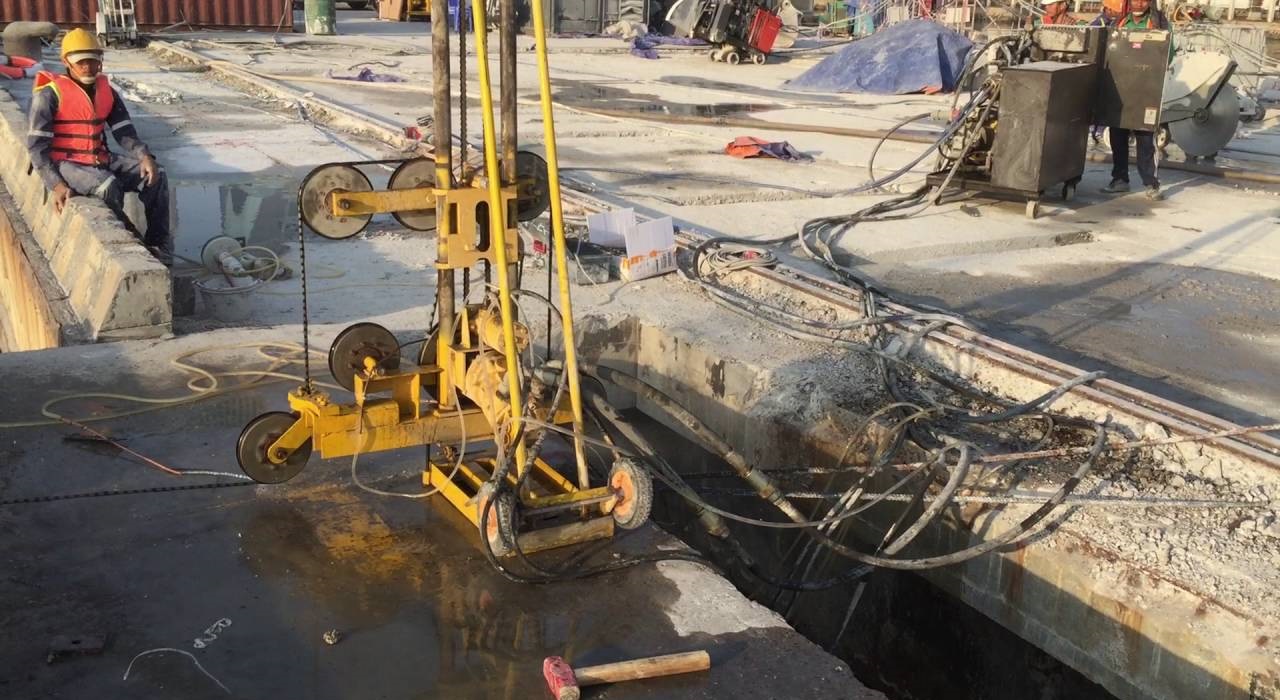 Cắt Bê Tông Bằng Dây Kim Cương Hà Nội Chính Xác